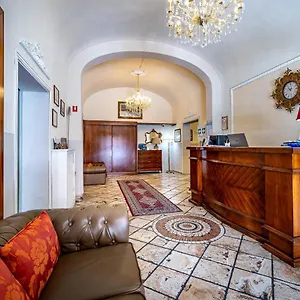 Minerva 3*, Pisa Italië